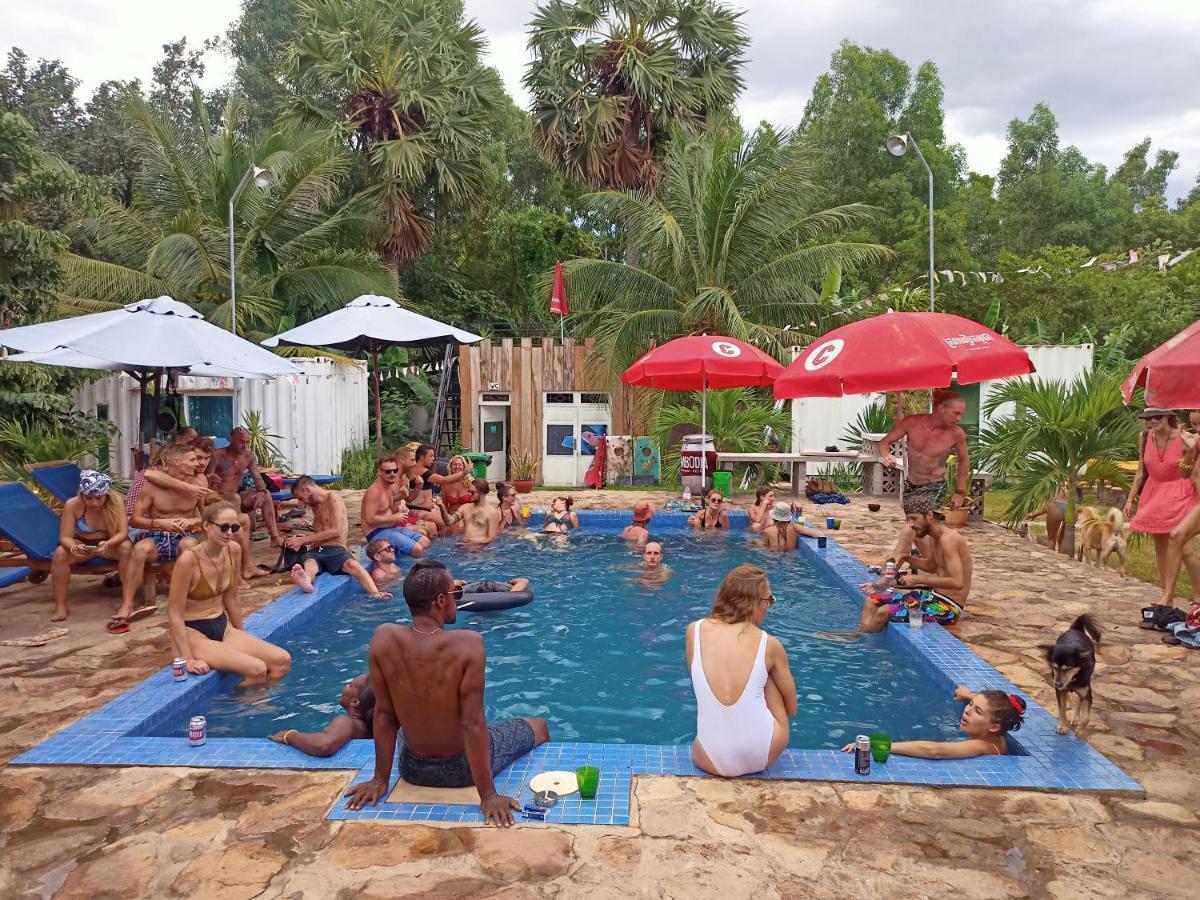 Karma Traders Kampot Hostel Eksteriør bilde