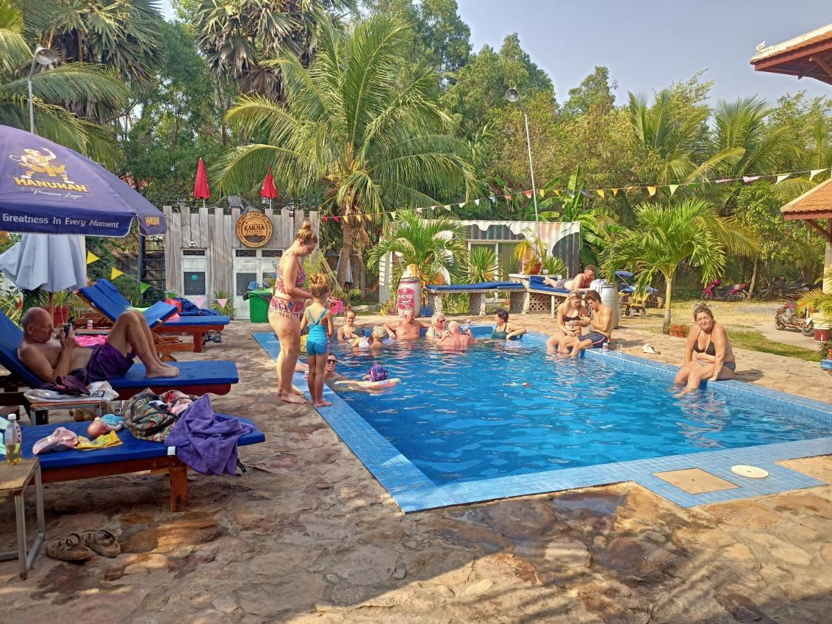 Karma Traders Kampot Hostel Eksteriør bilde