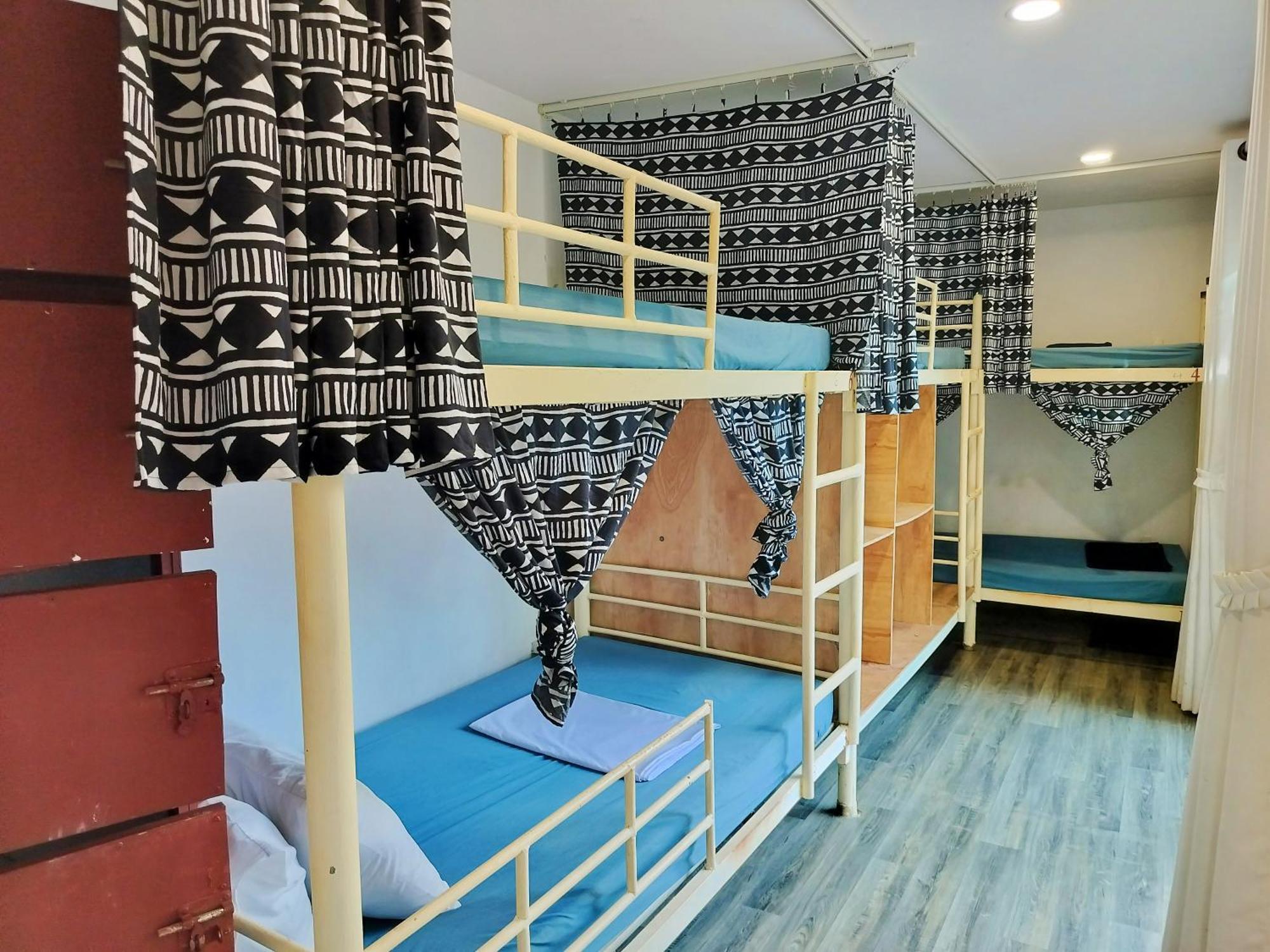 Karma Traders Kampot Hostel Eksteriør bilde