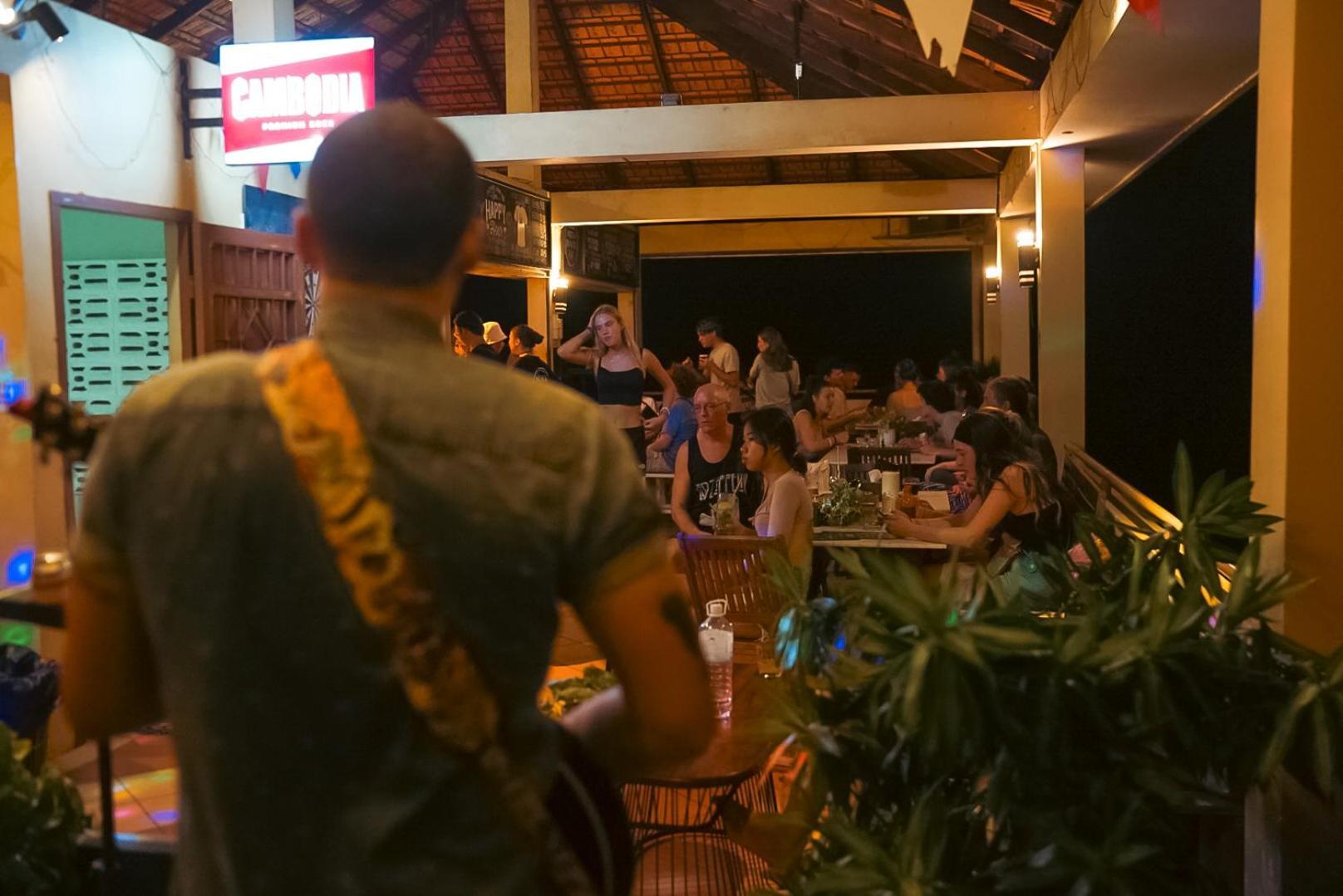 Karma Traders Kampot Hostel Eksteriør bilde