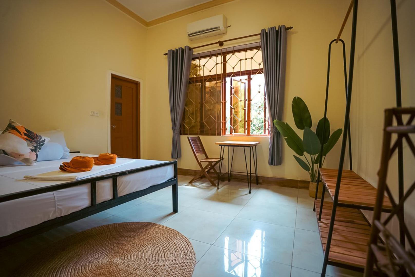 Karma Traders Kampot Hostel Eksteriør bilde