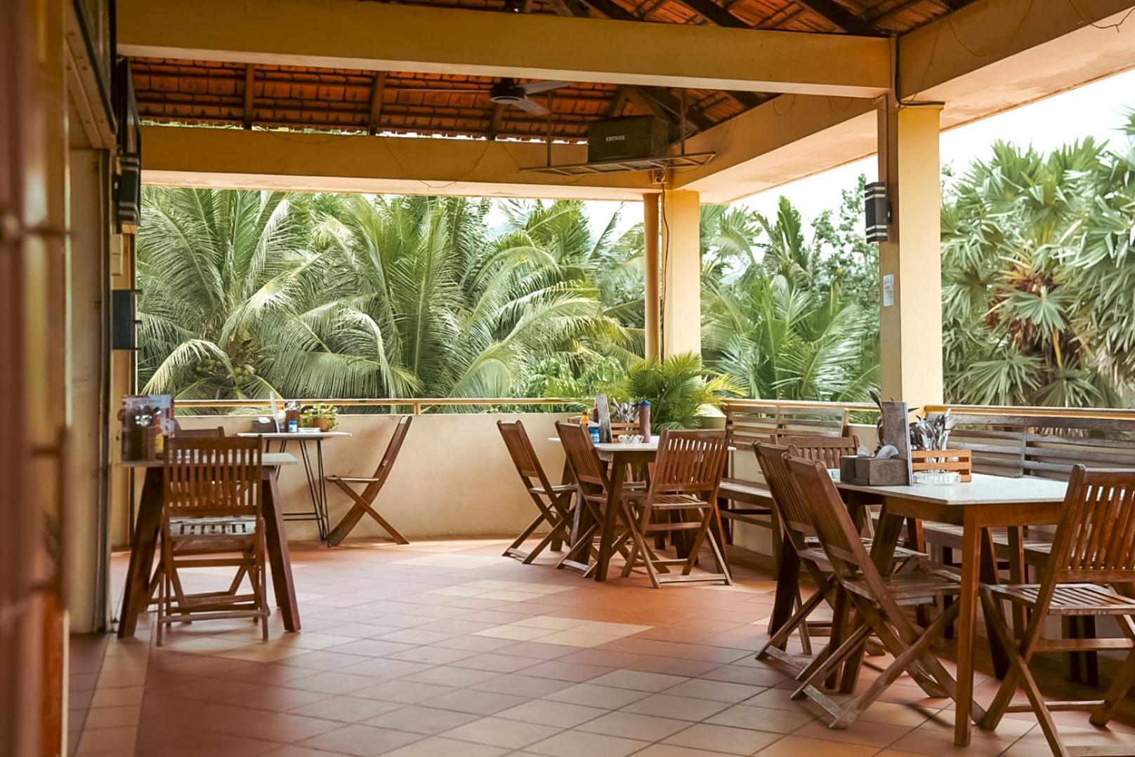 Karma Traders Kampot Hostel Eksteriør bilde