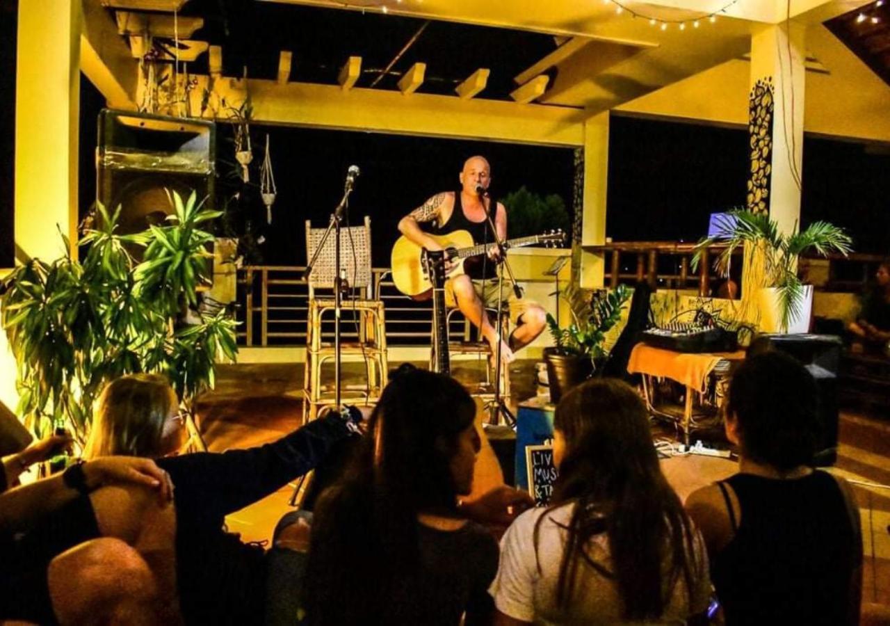 Karma Traders Kampot Hostel Eksteriør bilde